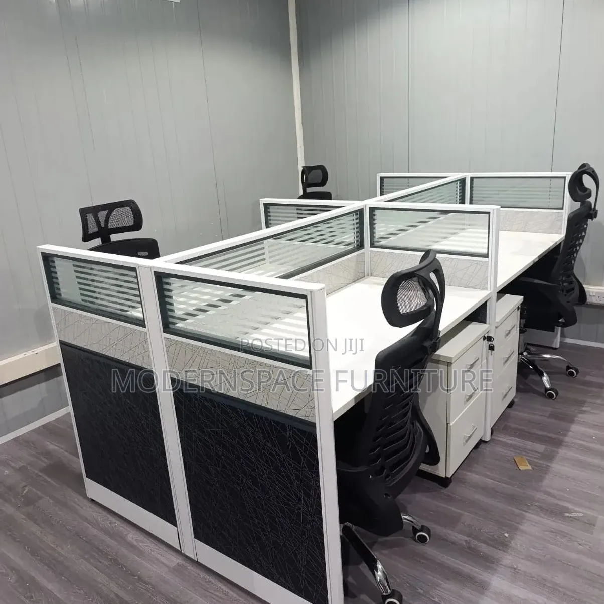 Modern Center Working Station