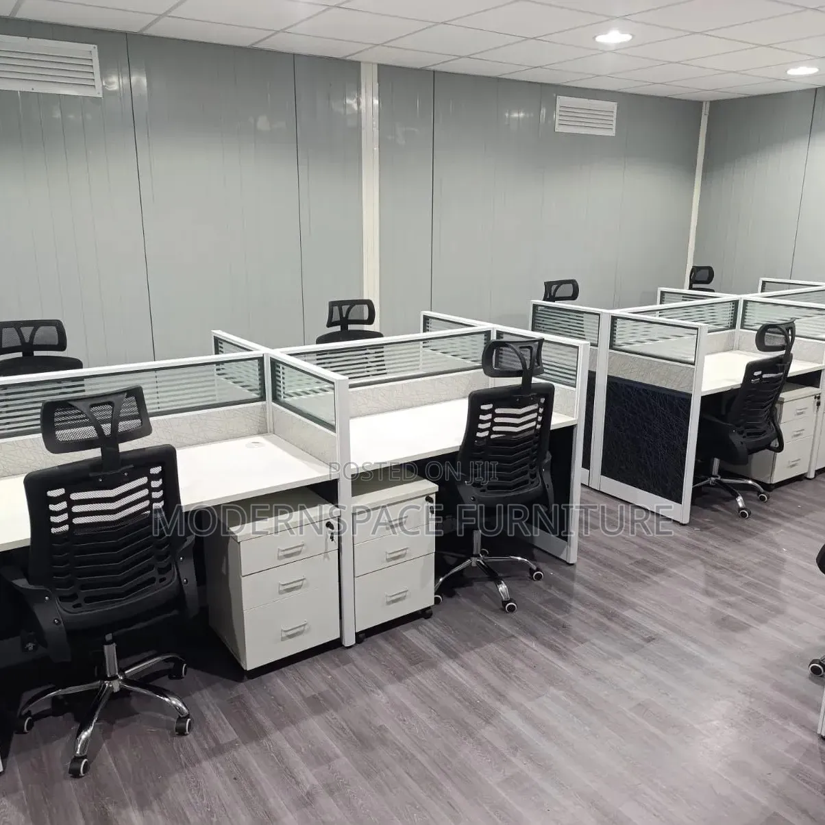 Modern Center Working Station