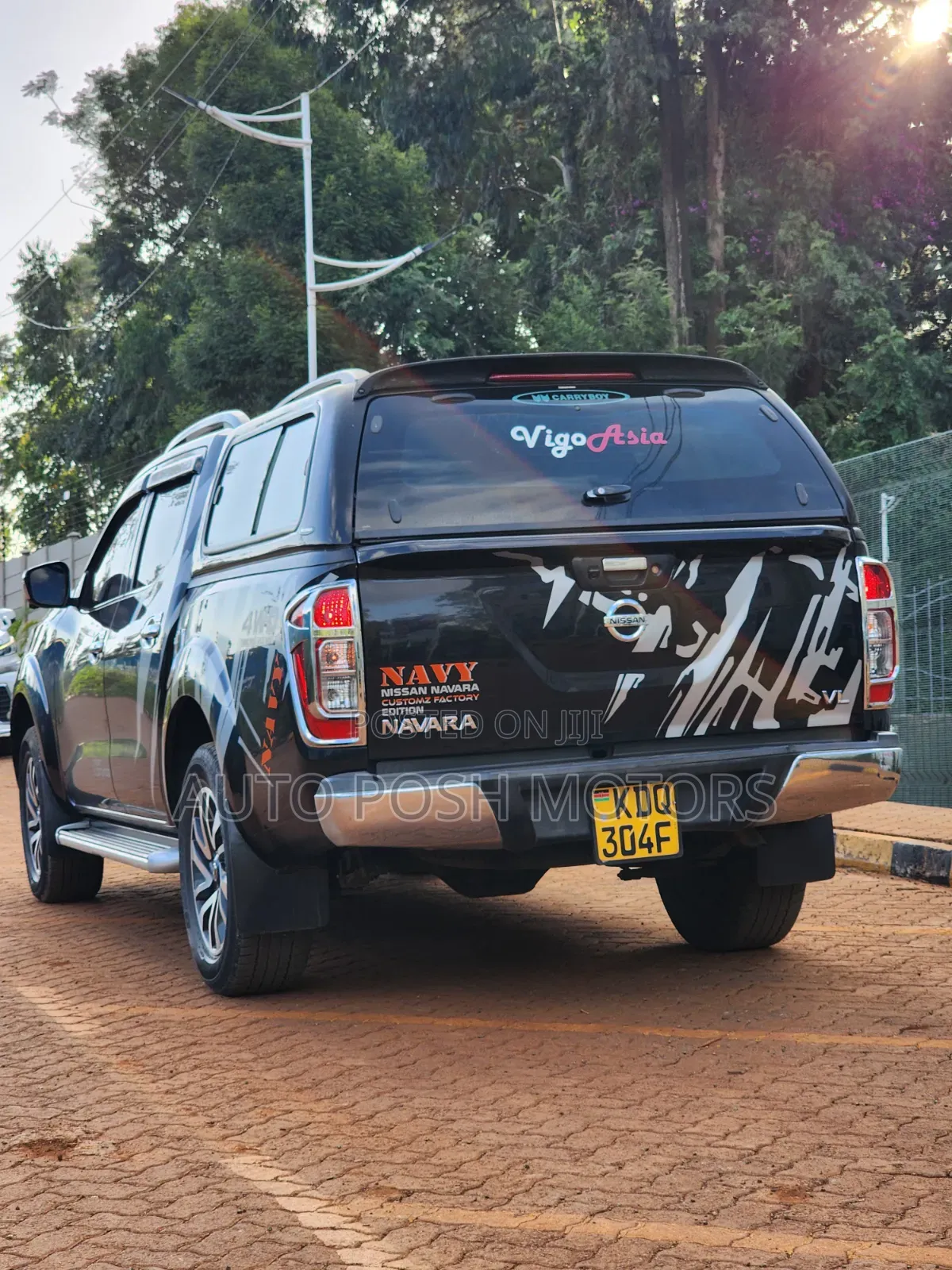 Nissan Navara 2019 Black