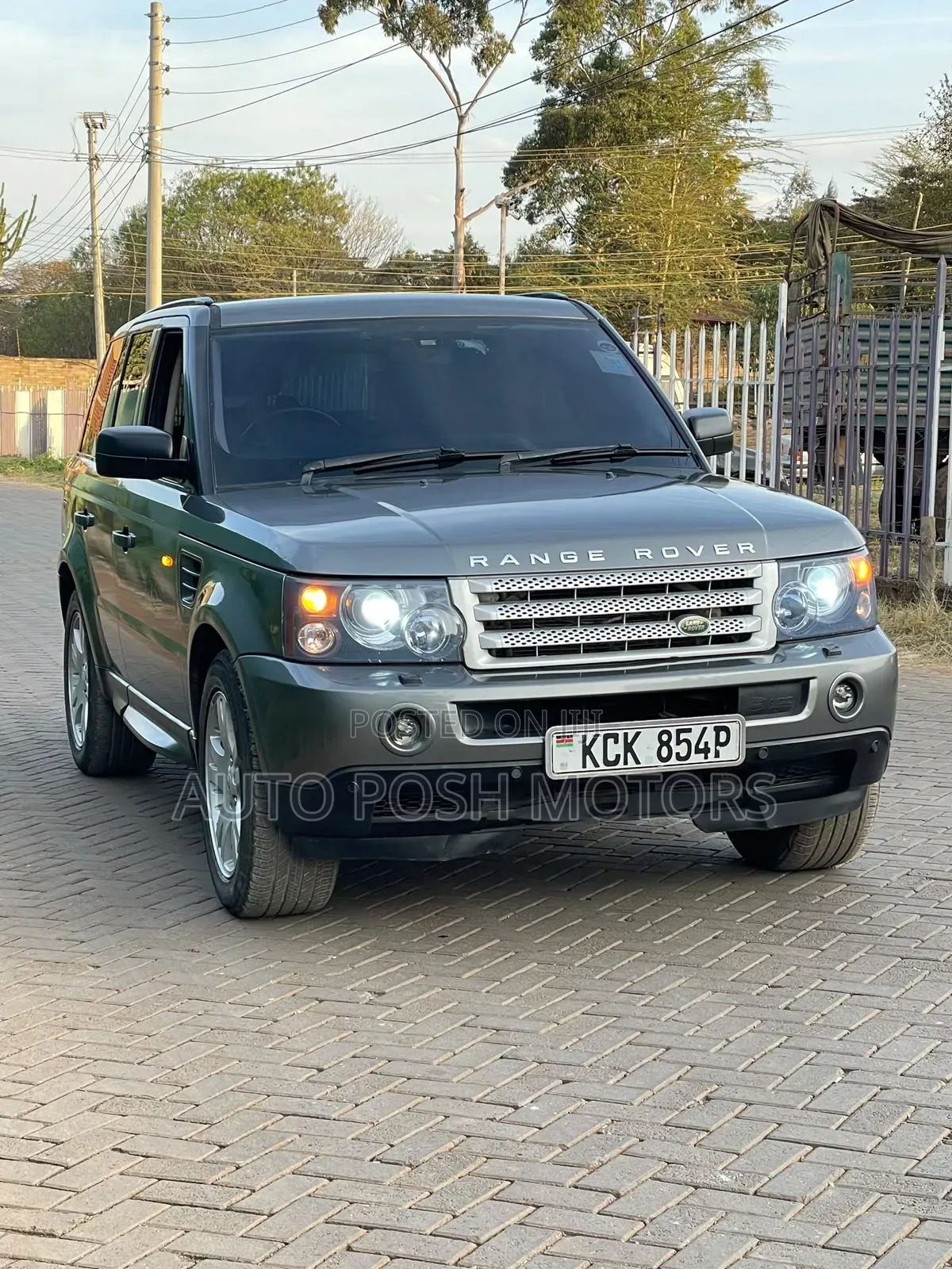 Land Rover Range Rover Sport 2010 Gray