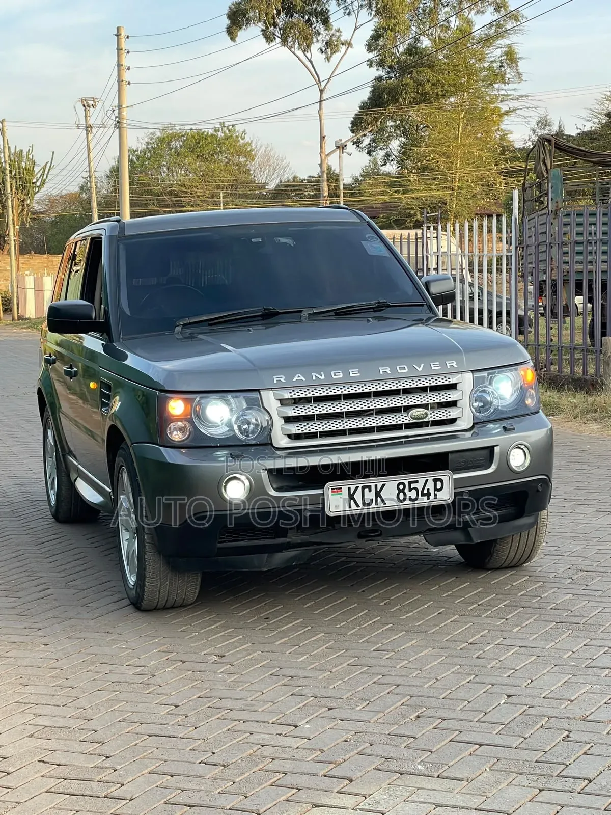 Land Rover Range Rover Sport 2010 Gray