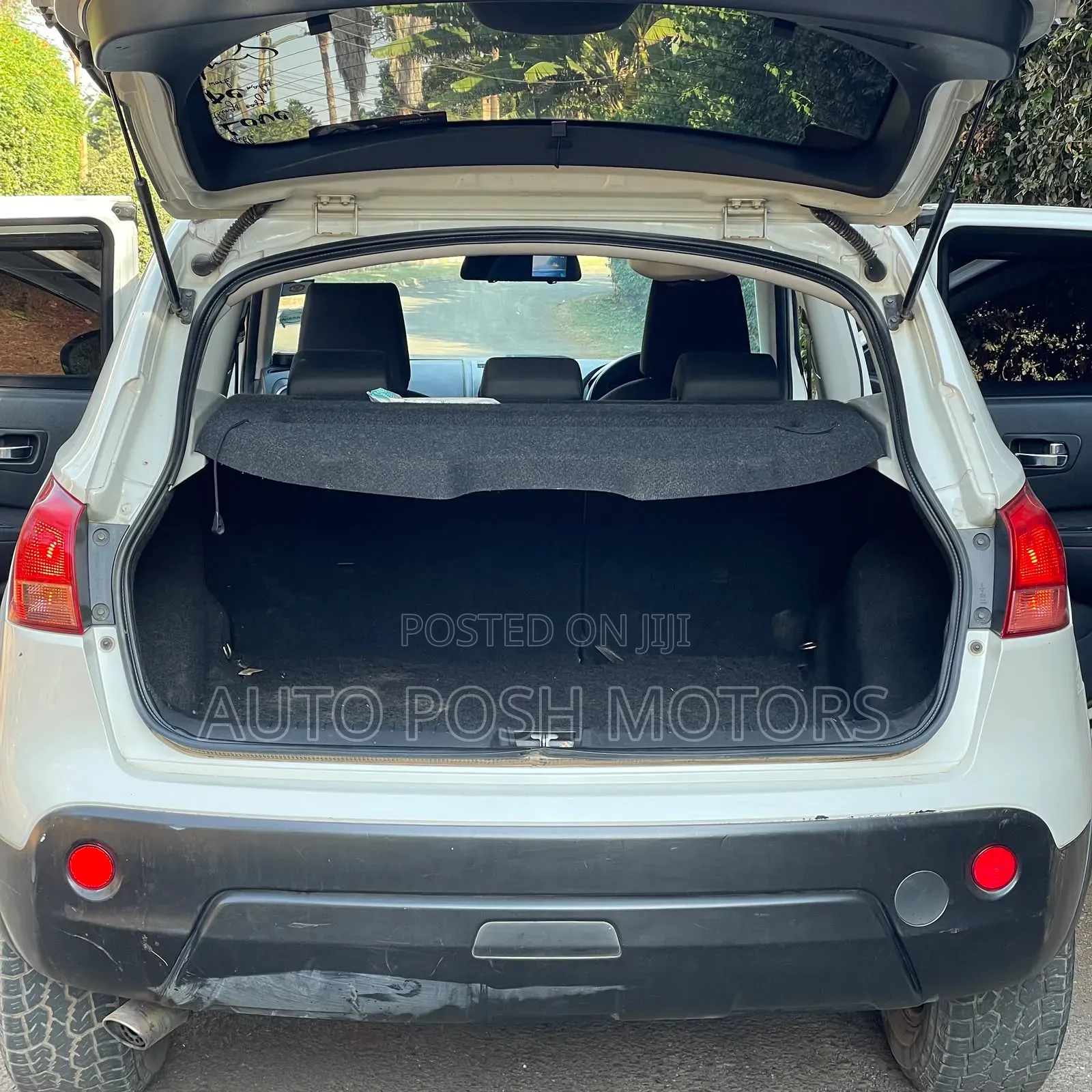 Nissan Dualis 2012 Pearl