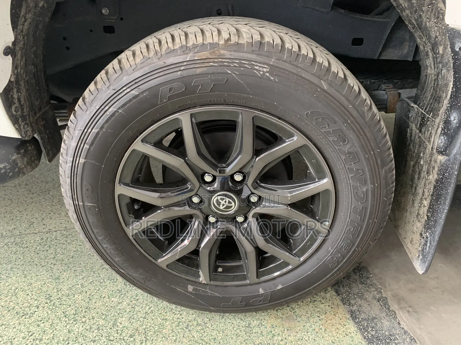 Toyota Hilux Revo Double Cab Deisel 2.4 AWD 2019 White