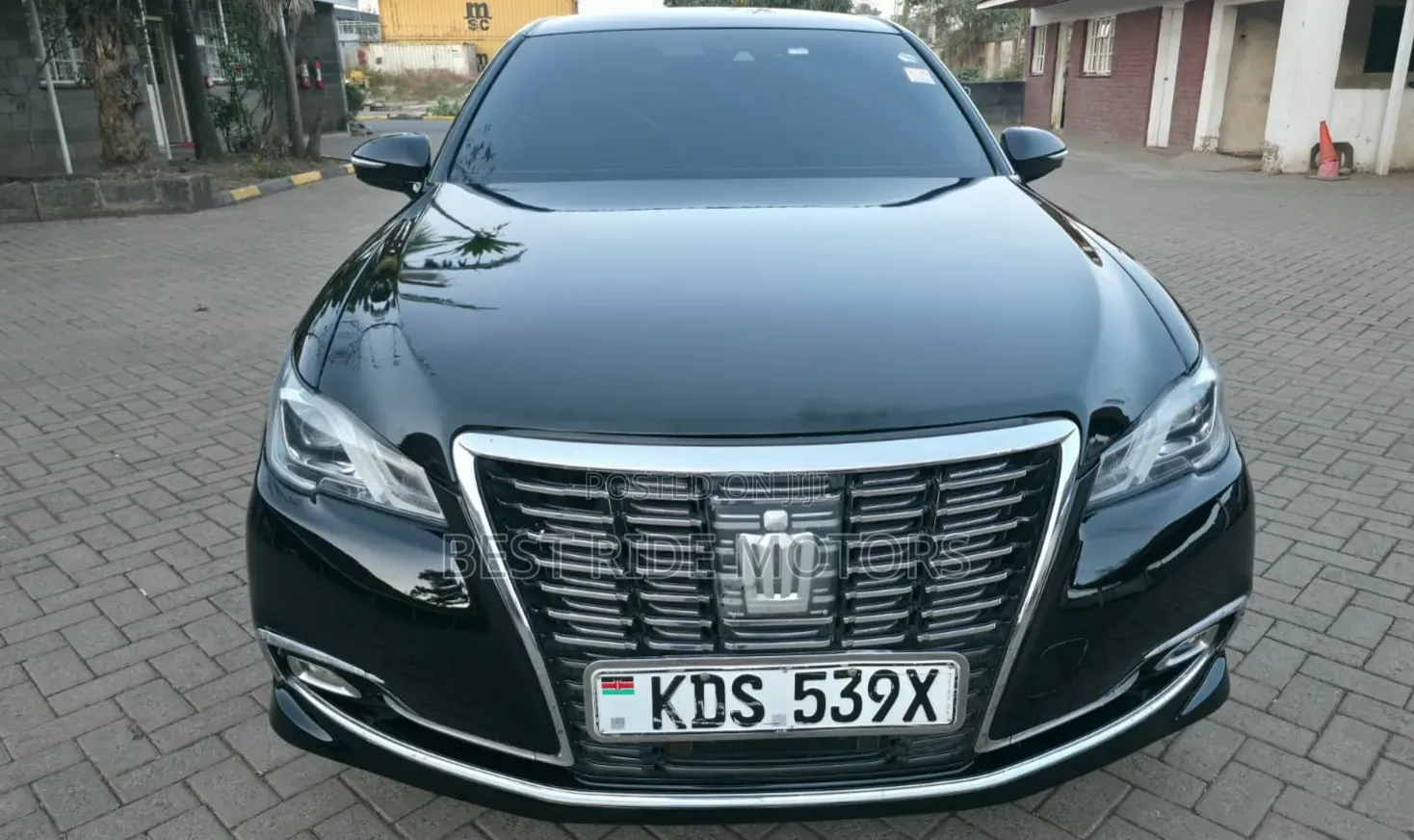 Toyota Crown 2016 Black