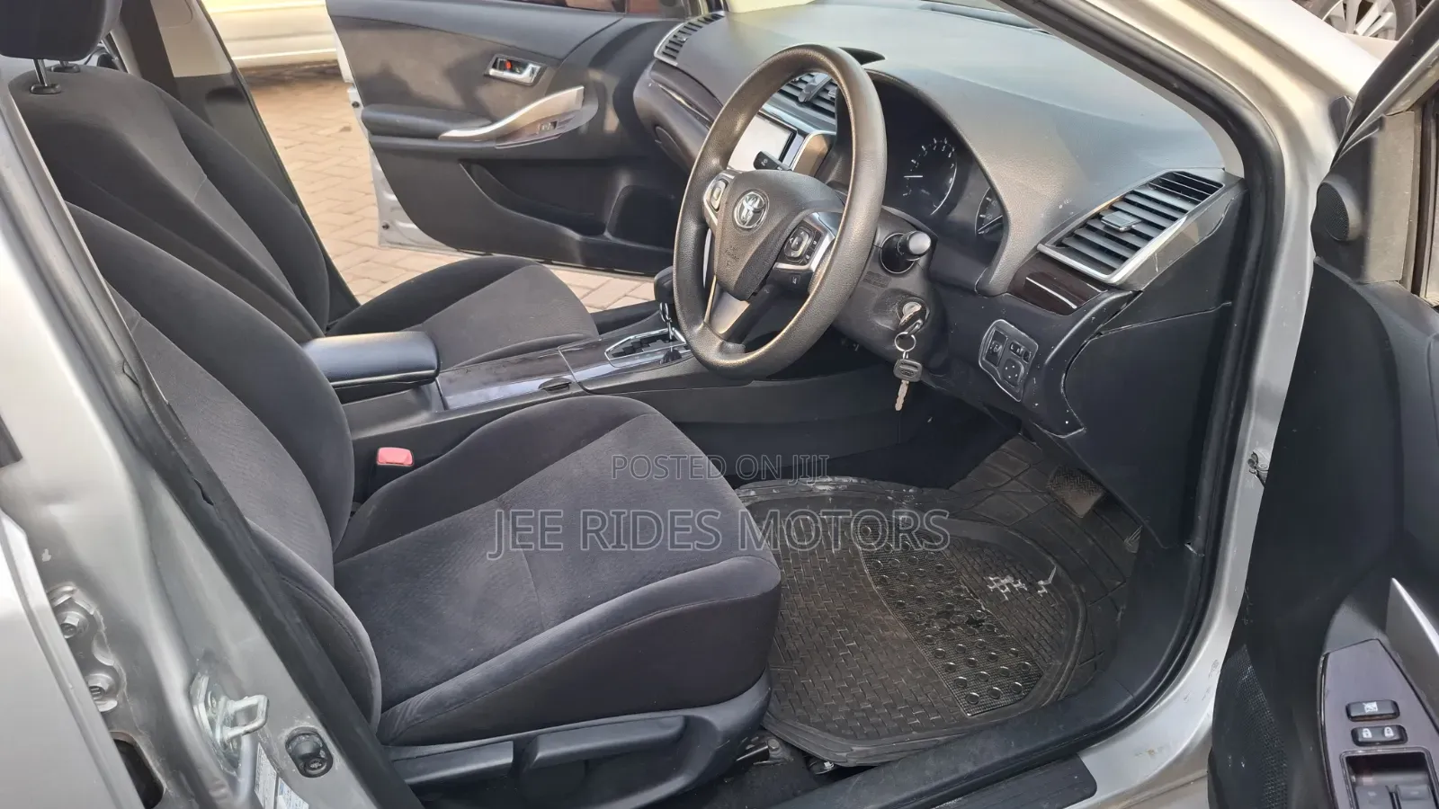 Toyota Premio 1.8 FWD 2017 Silver