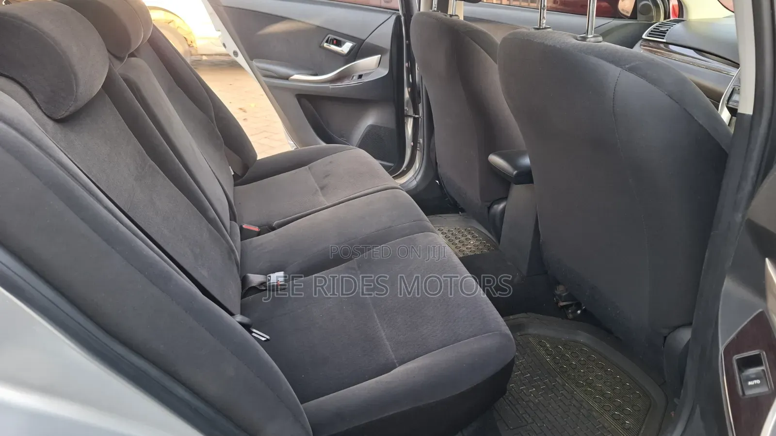 Toyota Premio 1.8 FWD 2017 Silver