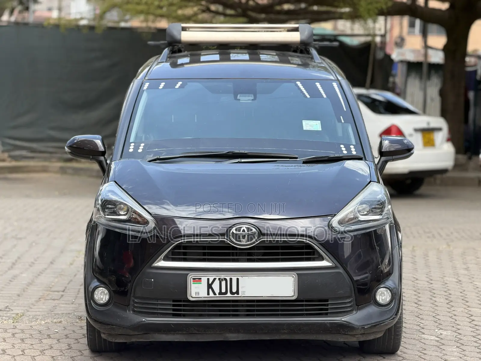 Toyota Sienta 2018