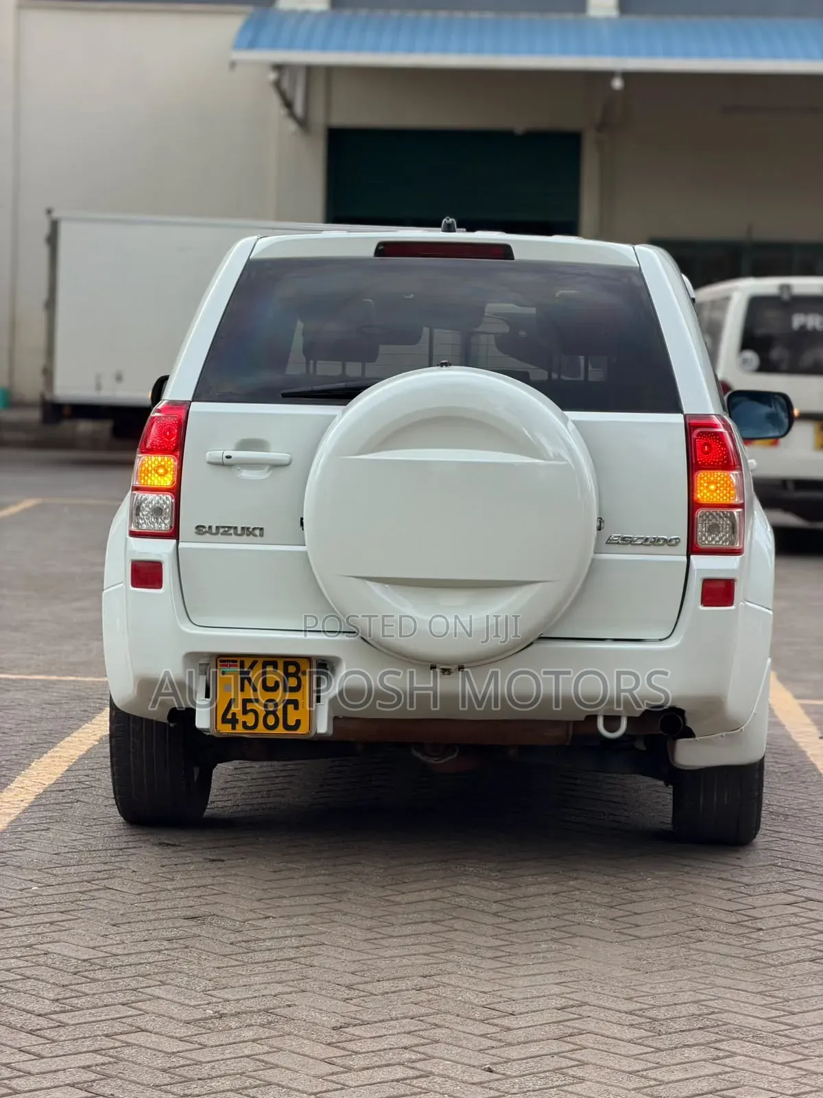 Suzuki Escudo 2010 White