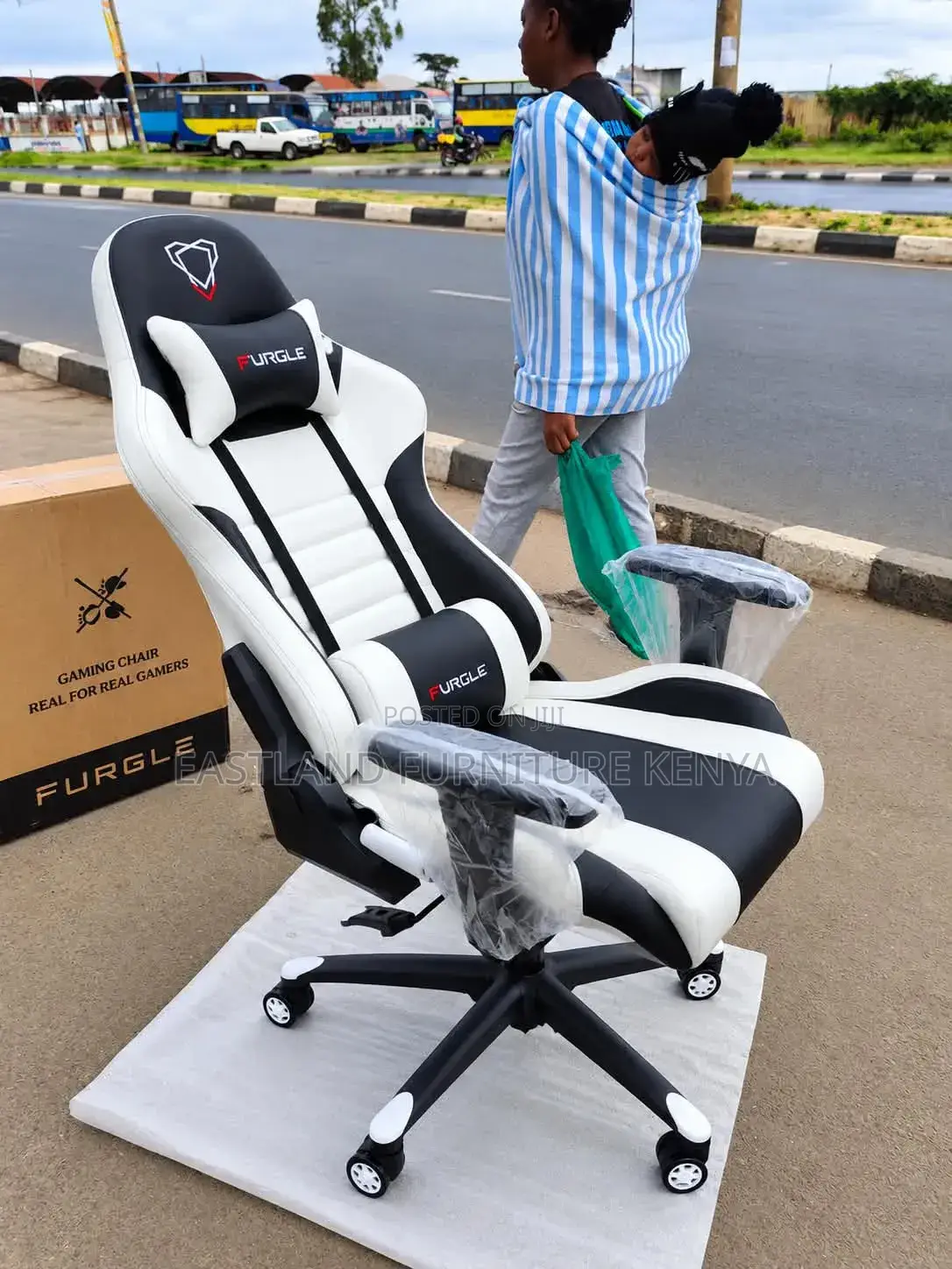 FURGLE Ergonomic Gaming Chair - Black & White