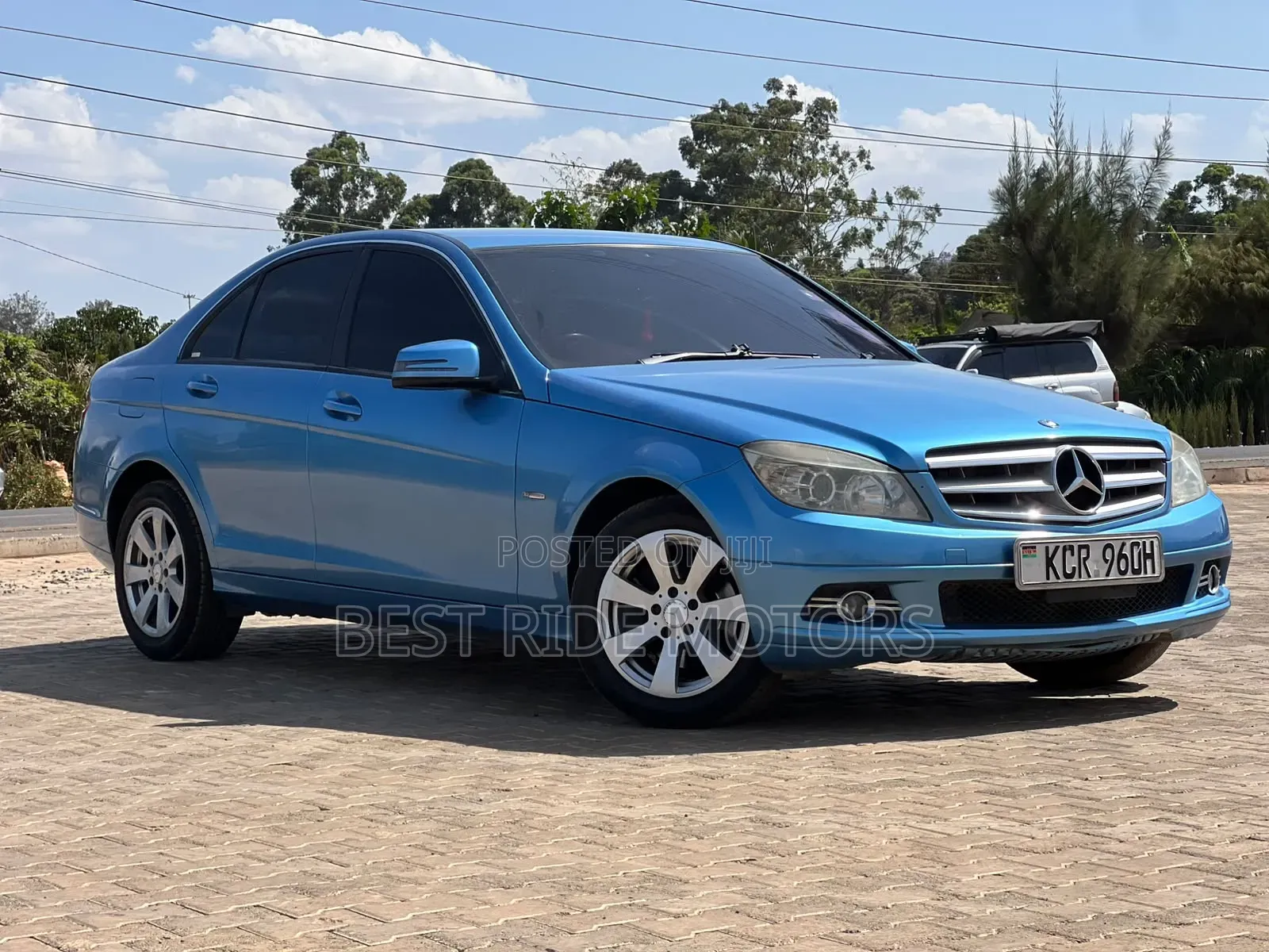 Mercedes-Benz C250 2010 Blue