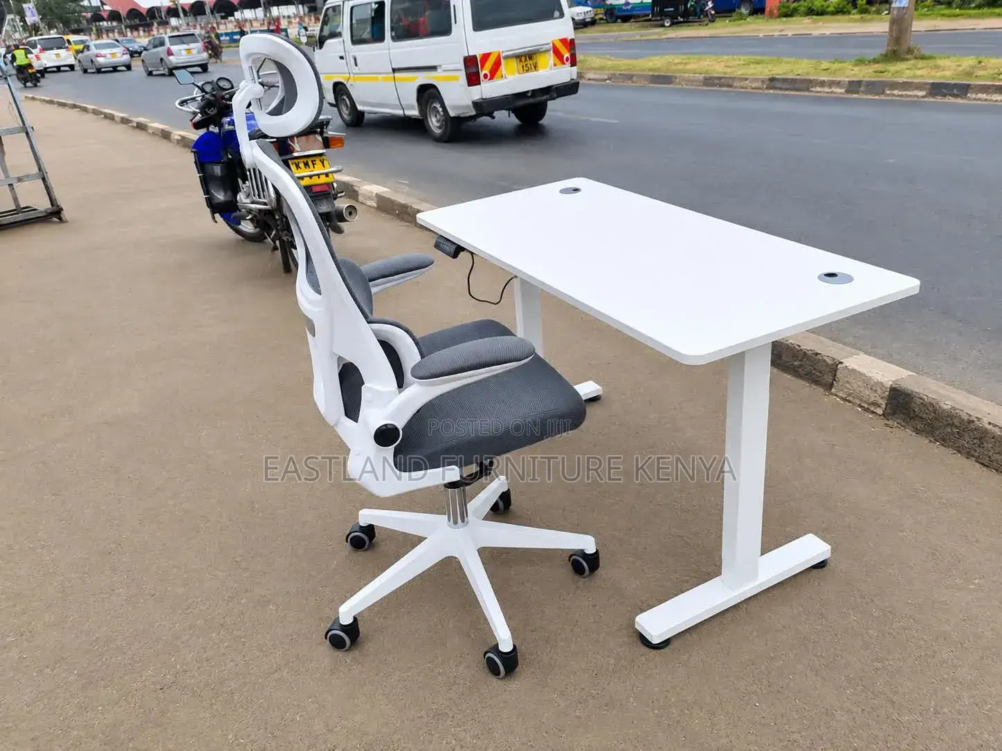 Electric Height Adjustable Desk 1.2M Ergonomic Mesh Office Chair Comb