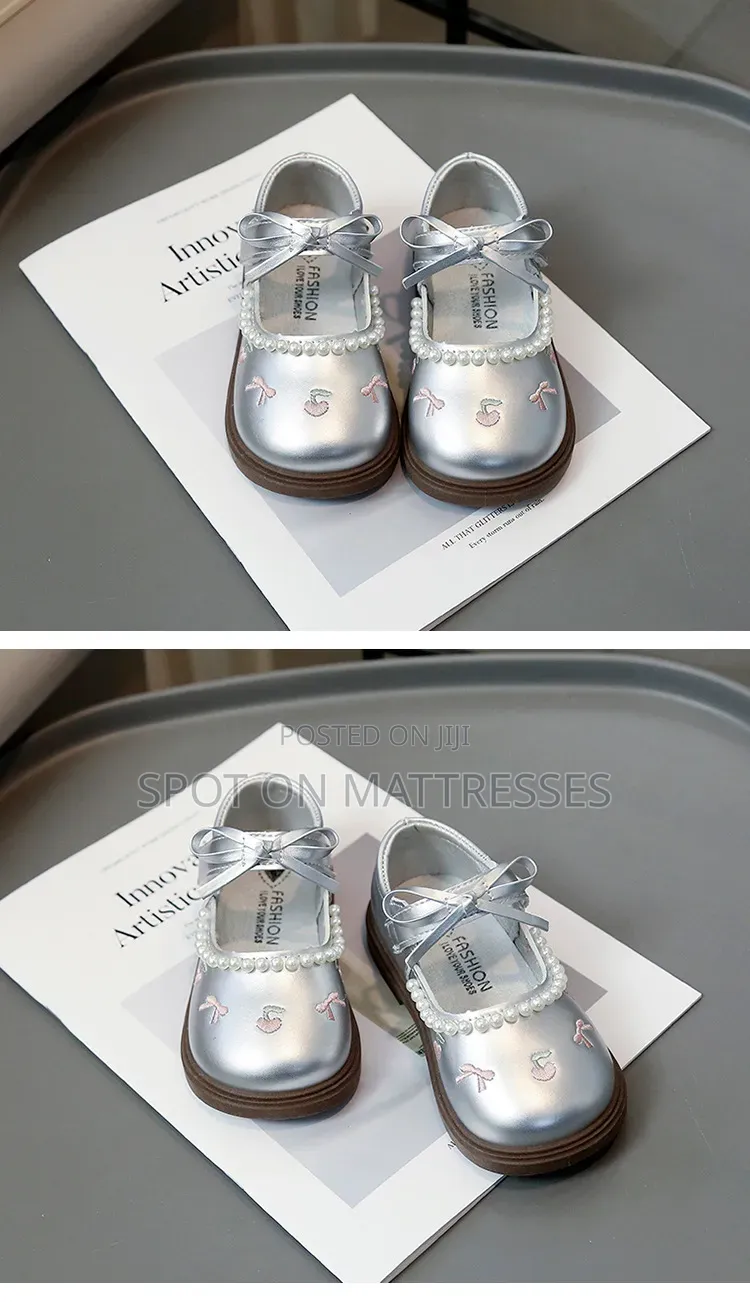 Cutesy Baby Girl Shoes. Sizes 20-31. Silver/Beige Colours.