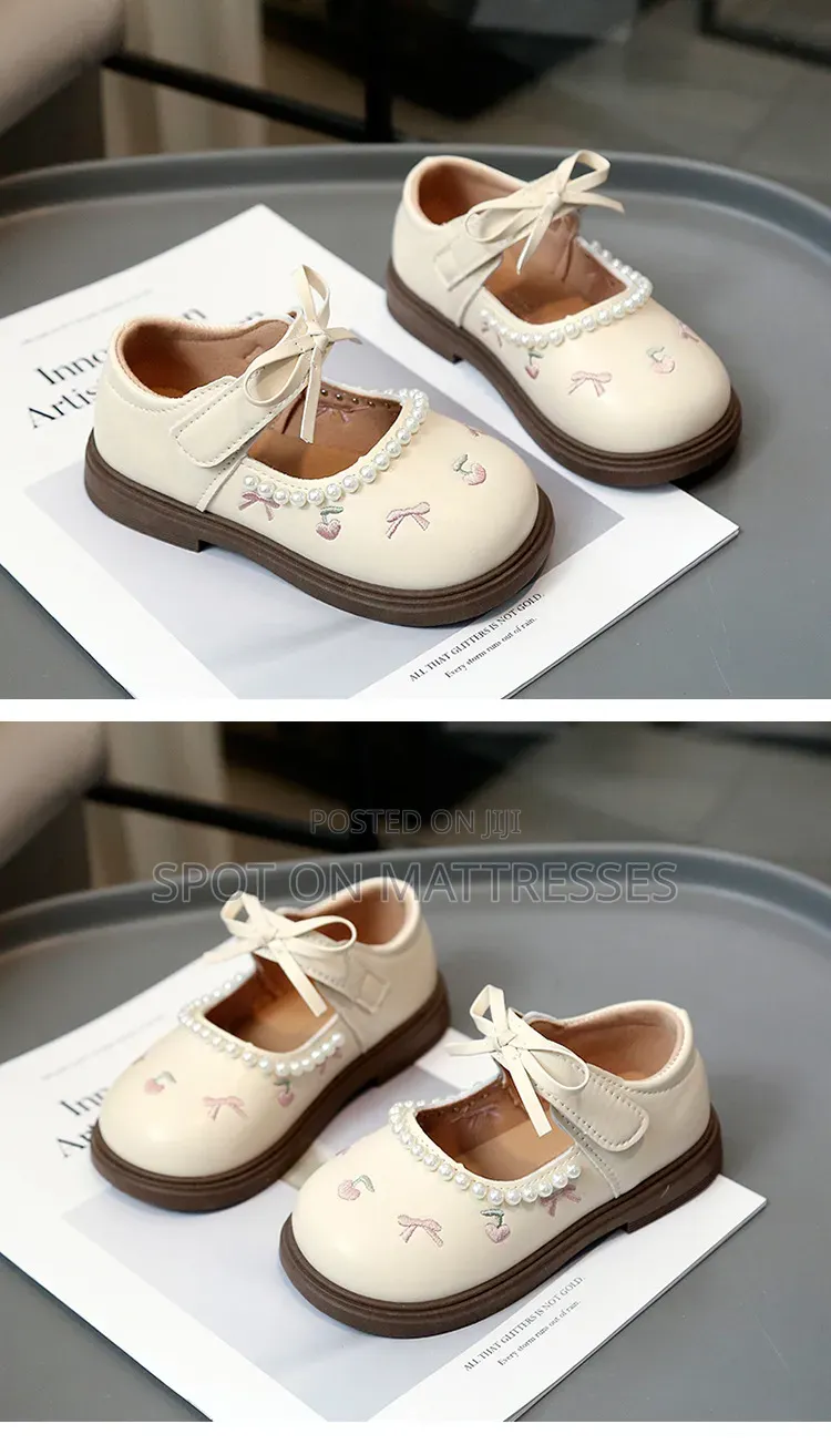Cutesy Baby Girl Shoes. Sizes 20-31. Silver/Beige Colours.