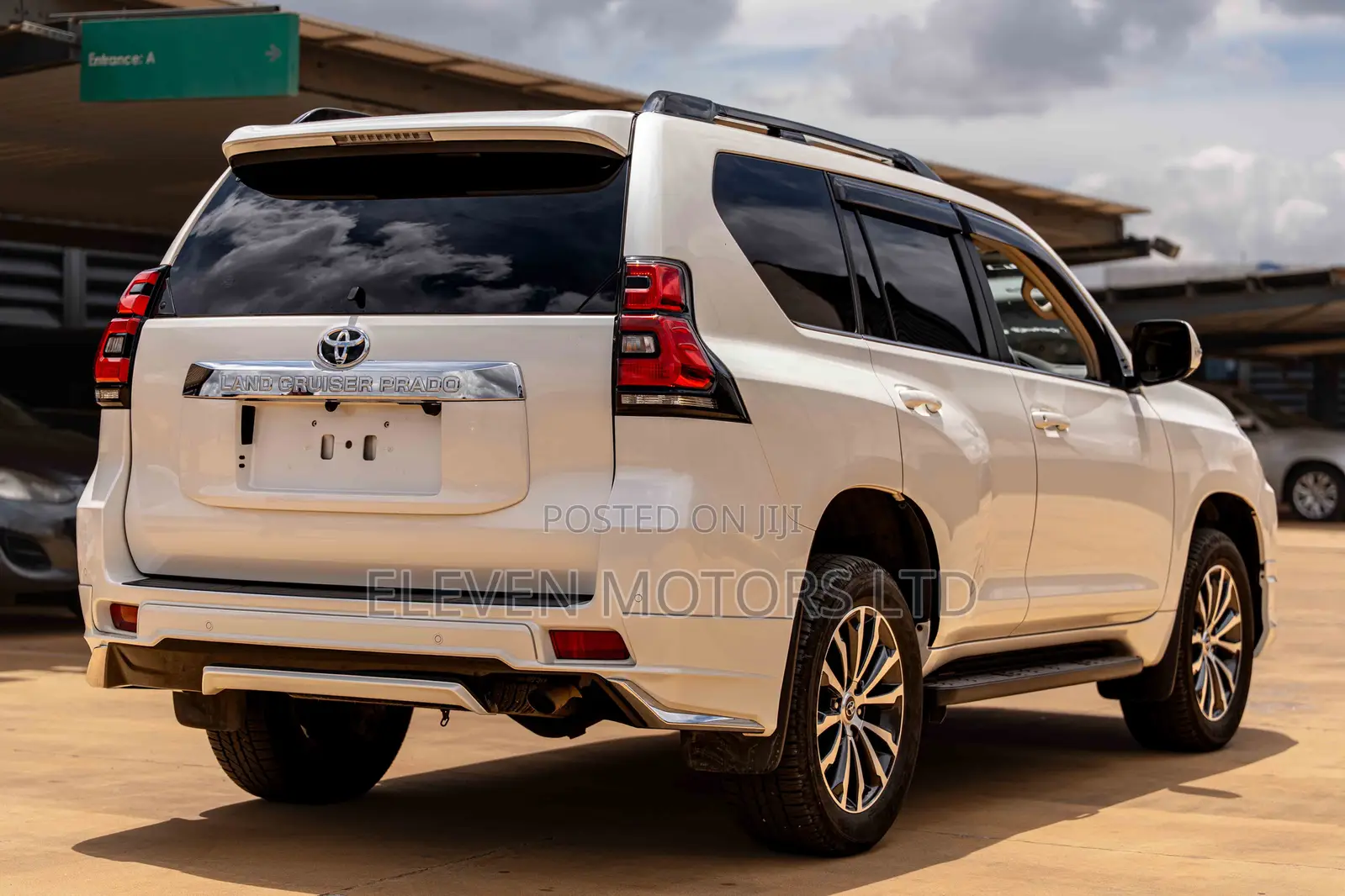 Toyota Land Cruiser Prado 2021 White