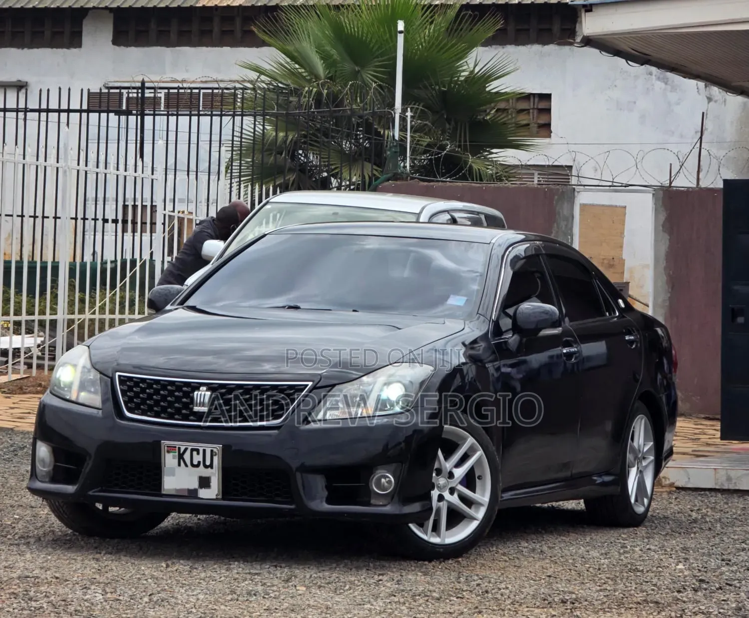 Toyota Crown 2012 Black