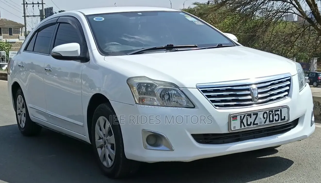Toyota Premio 2014 Off white