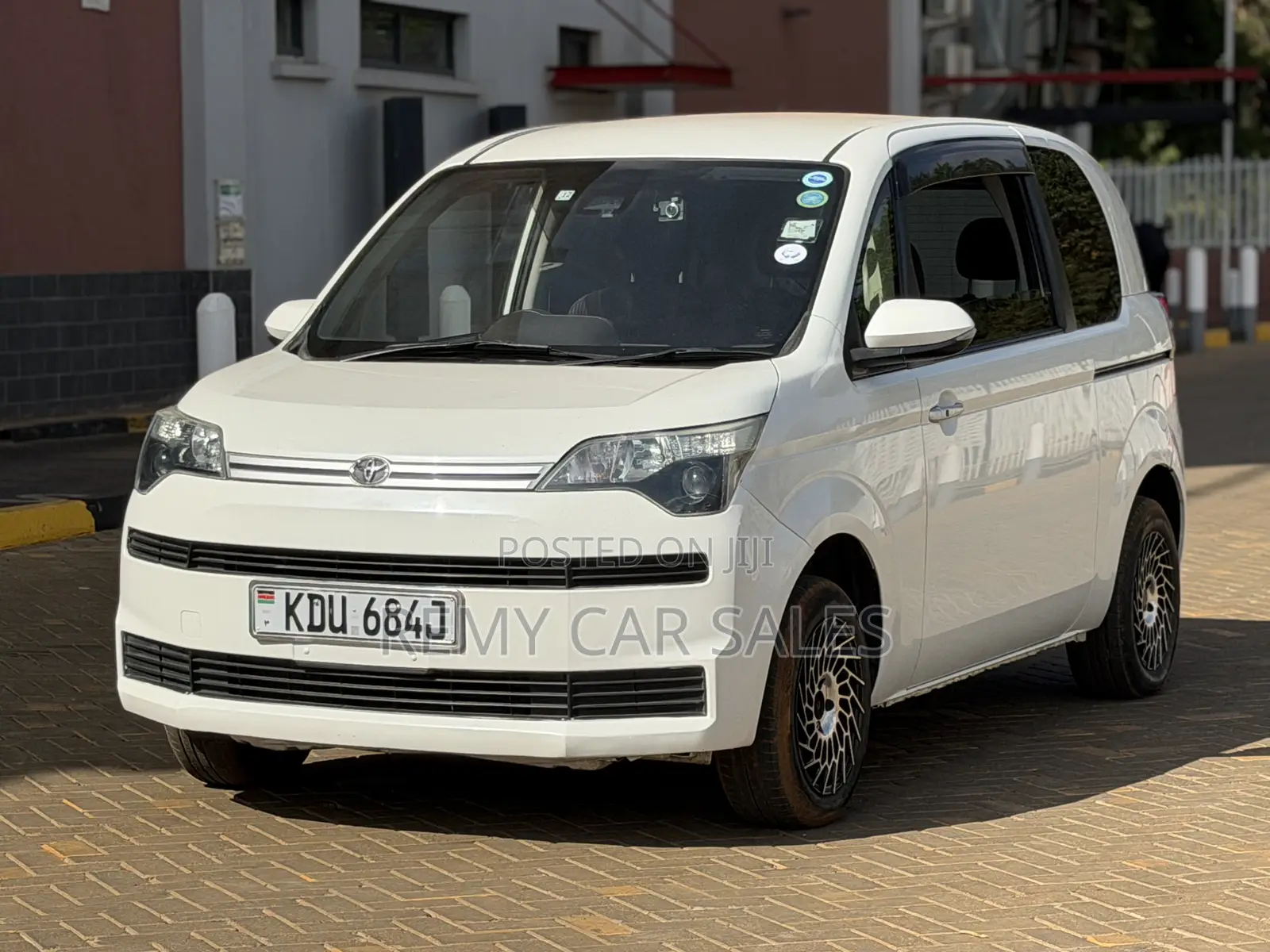Toyota Spade 2019 White