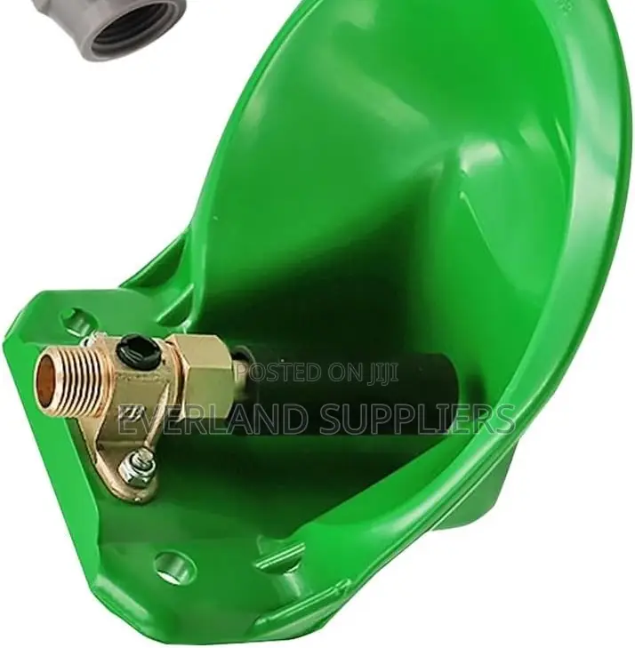 Cows Plastic Drinker With Stainless Push Paddle