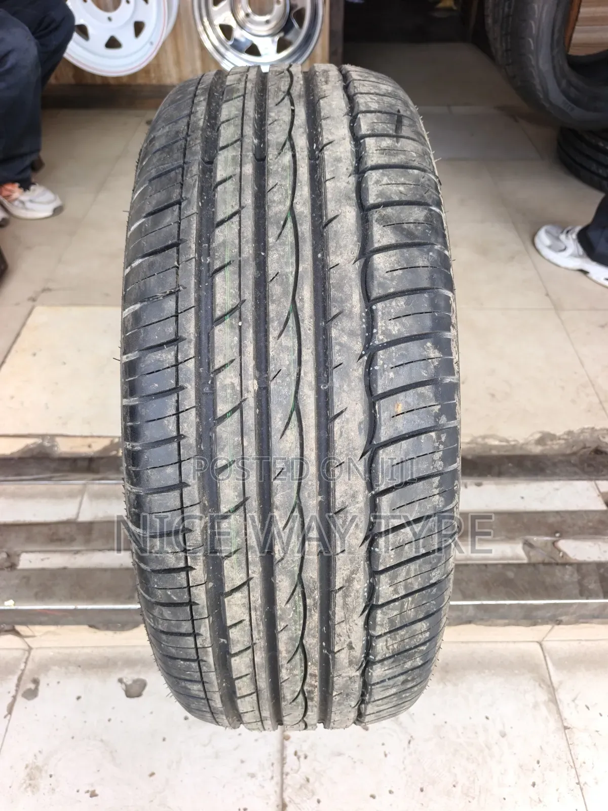 215/55r17 Comforser