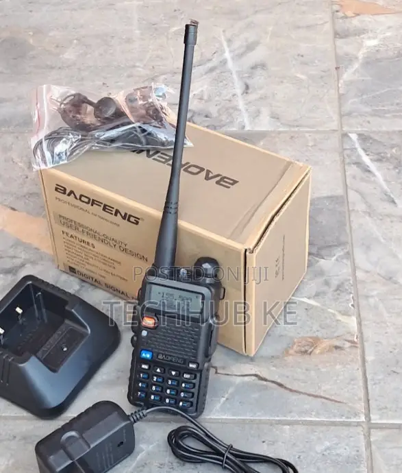 Hot Sell Baofeng Uv-5r Long Distance High Power Walkie Talkie