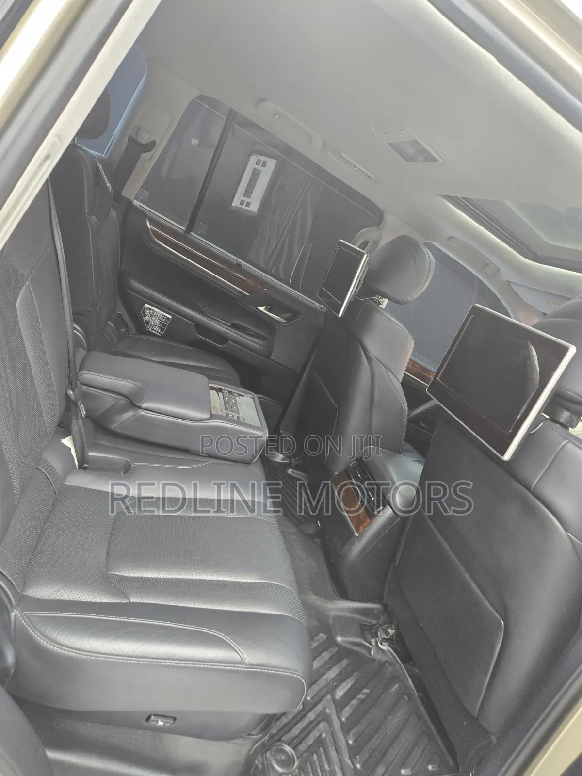Lexus LX 570 AWD 2020 Gold