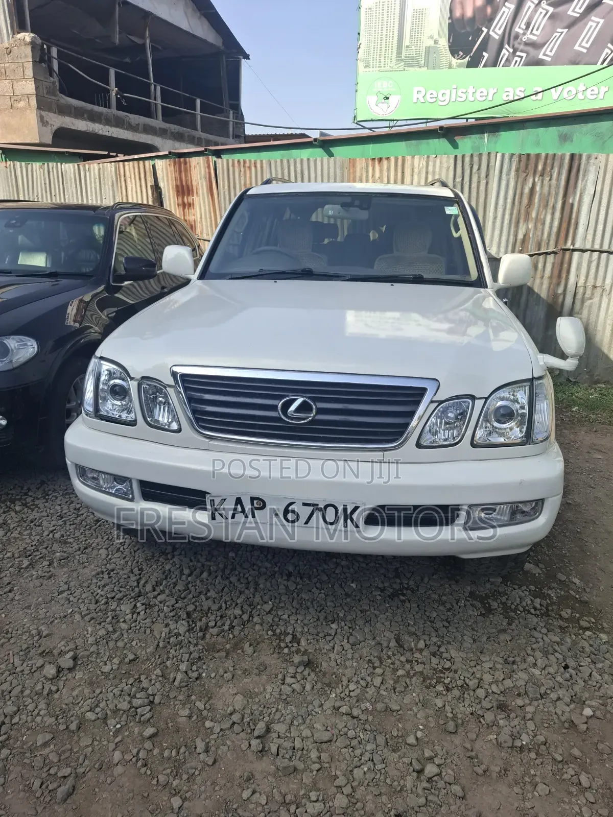 Lexus LX 470 1999 White