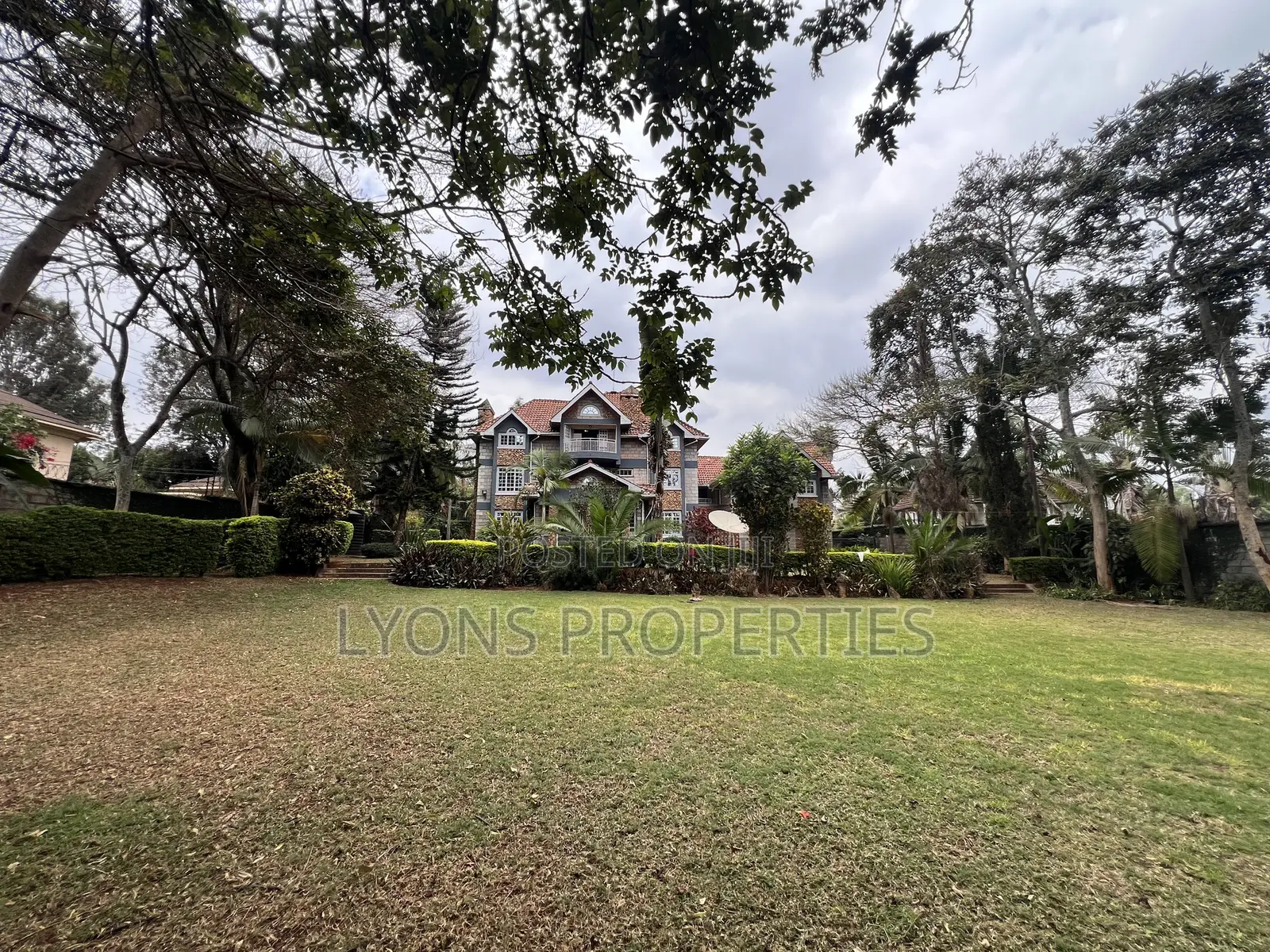 6bdrm Mansion in Runda for rent