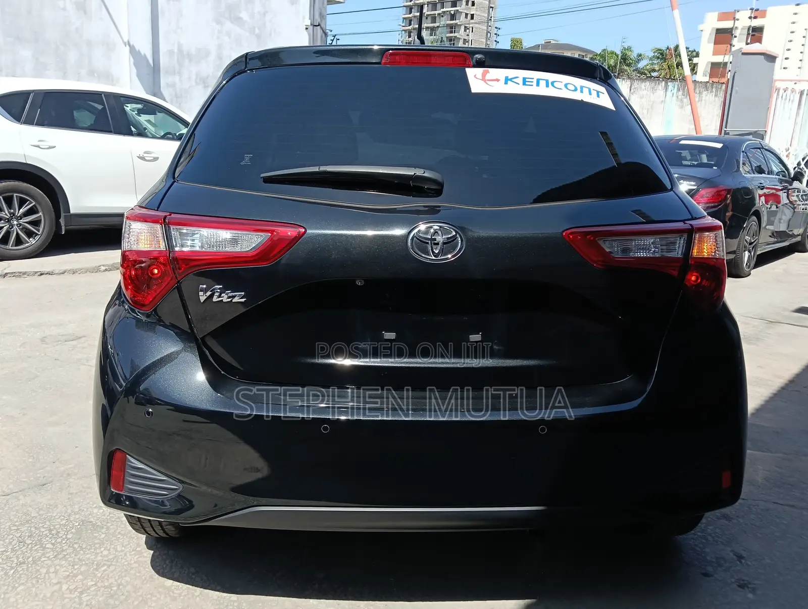 Toyota Vitz 1.3 FWD 5dr 2019 Black
