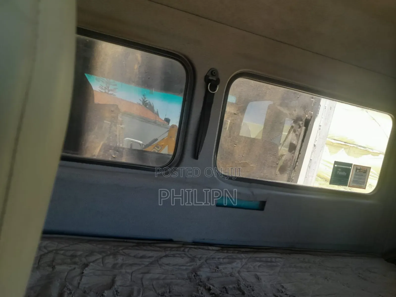 Mitsubishi Fuso Truck 2006 White