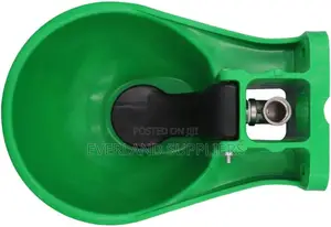 Cows Plastic Drinker With Automatic Valve