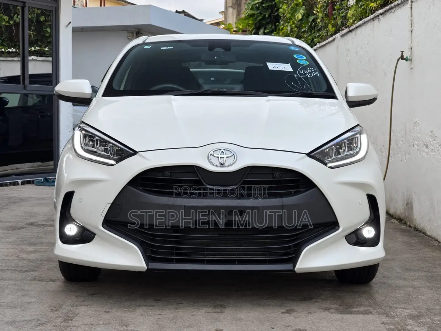 Toyota Yaris 2021 White