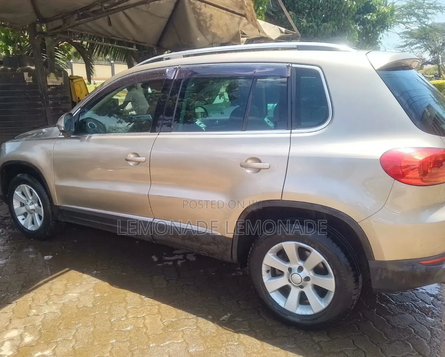 Volkswagen Tiguan 2.0 S 2012 Gold