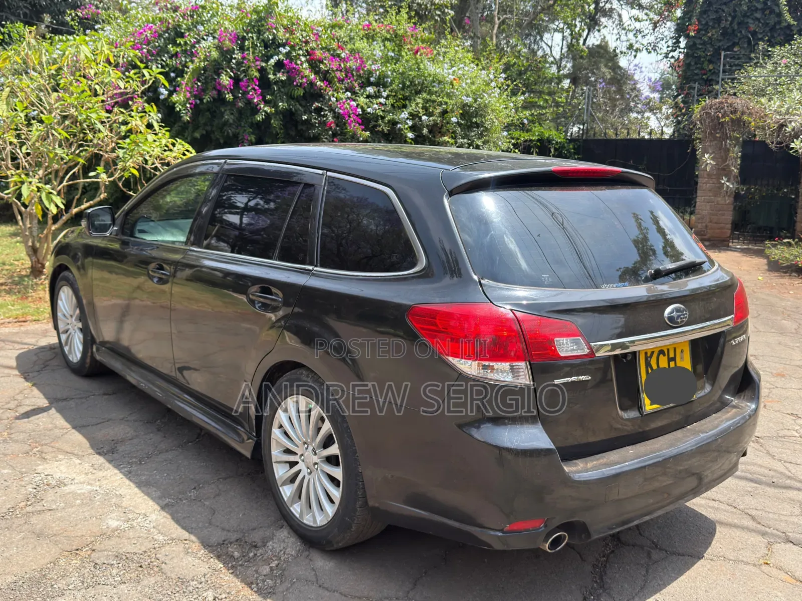 Subaru Legacy 2.5i Premium 2011 Black