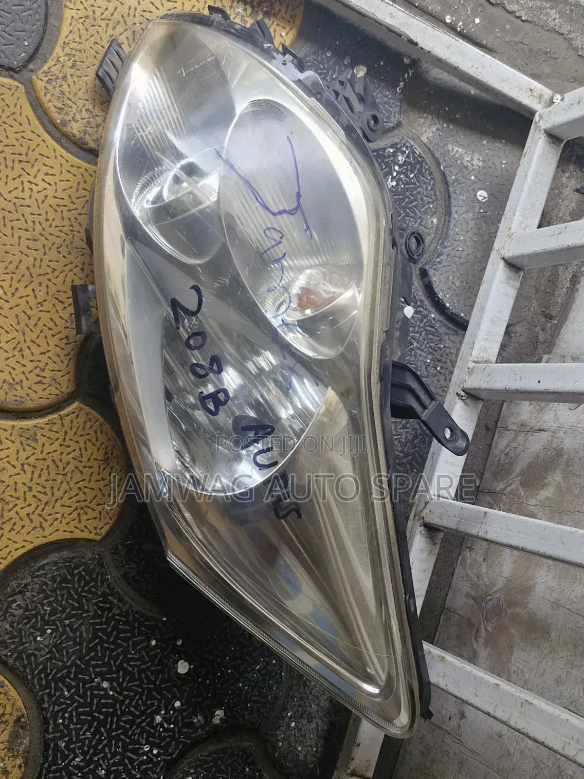 Toyota Auris 2008 Model Headlights