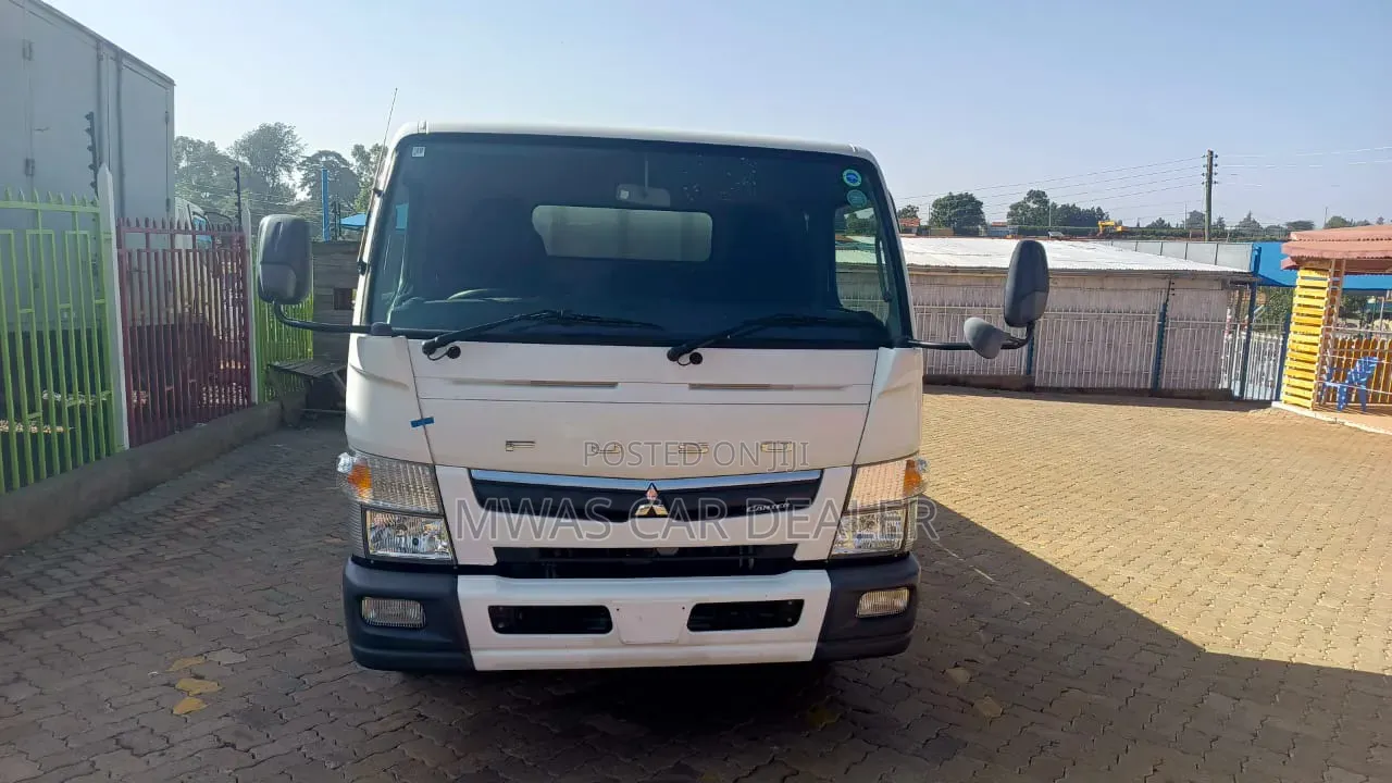 Mitsubishi Canter Long Chassis 2017 White