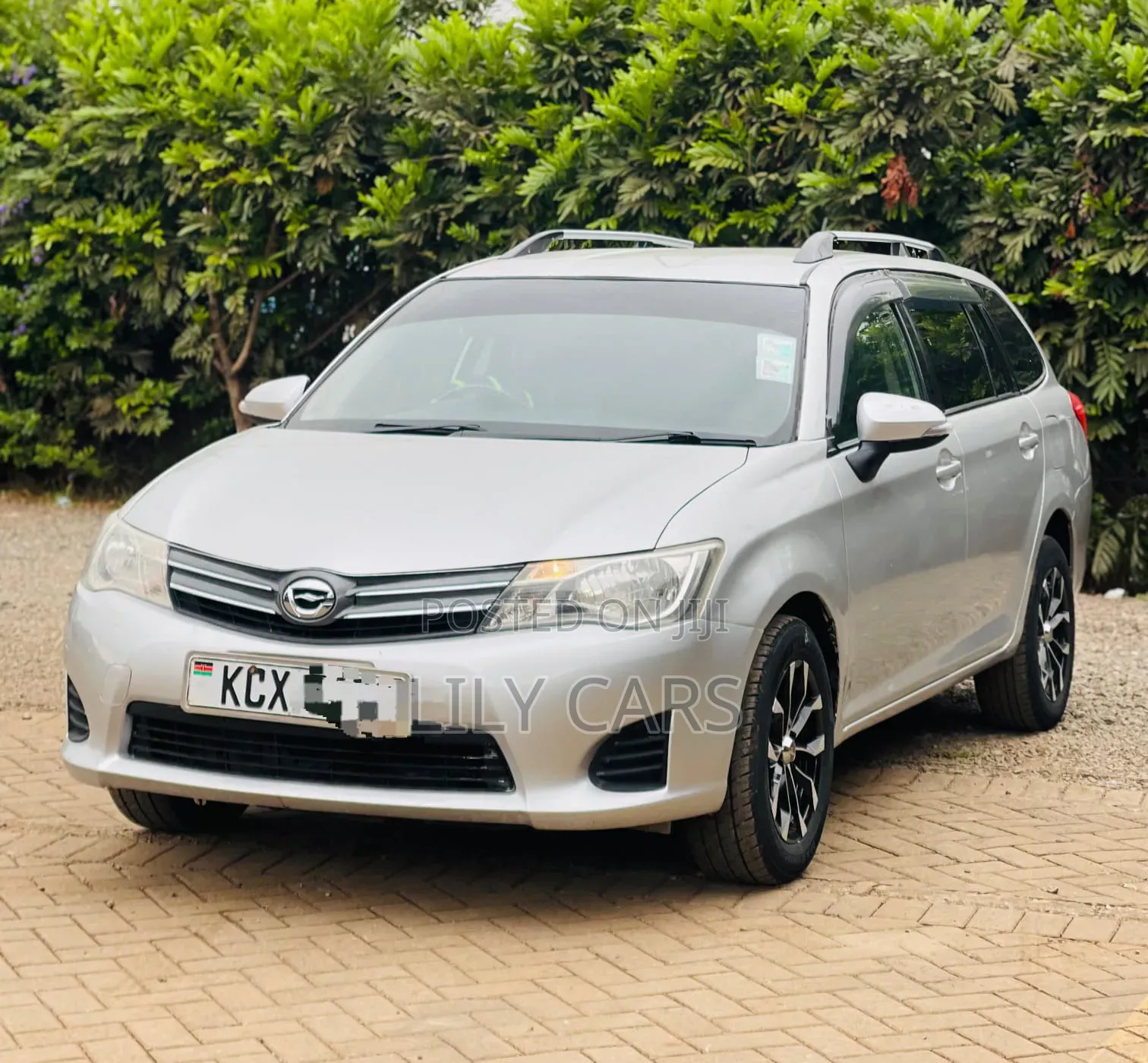 Toyota Corolla Fielder 2013 Silver