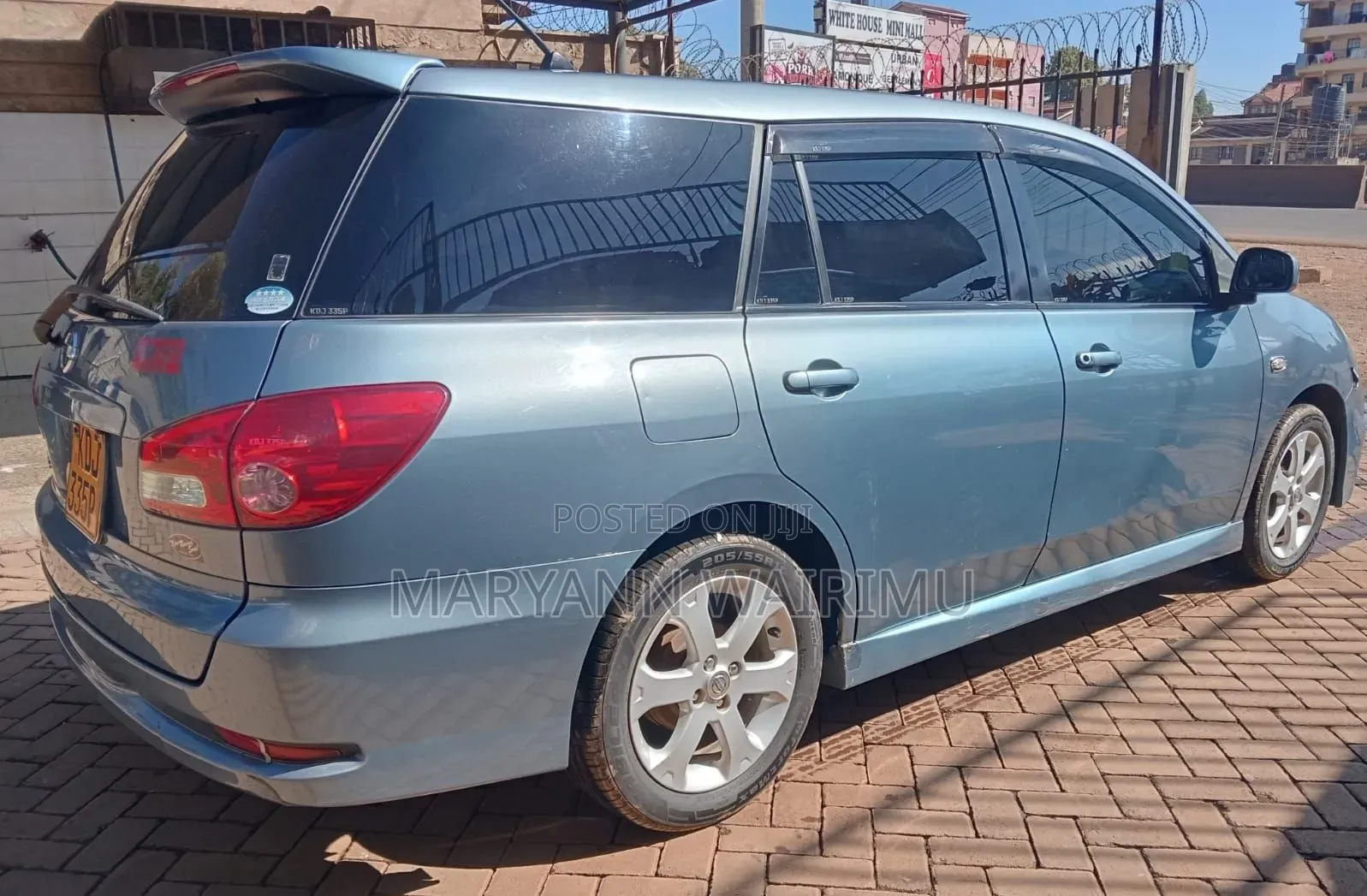 Nissan Wingroad 2015 Blue
