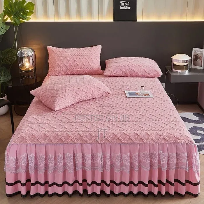 Luxurious Bed Spread With Two Pillow Cases (6×6)