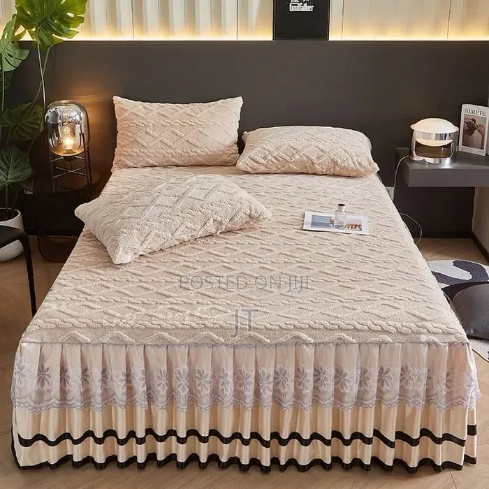 Luxurious Bed Spread With Two Pillow Cases (6×6)