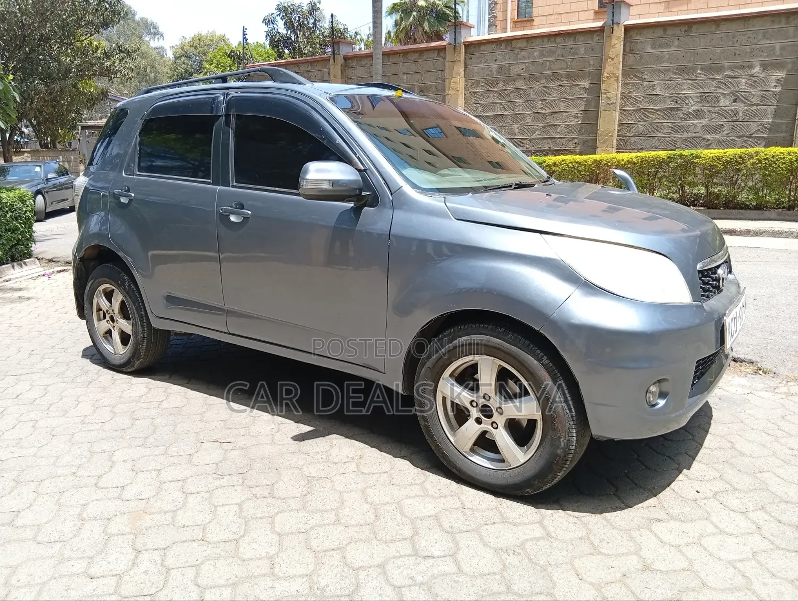Toyota Rush 1.5 AWD 2012