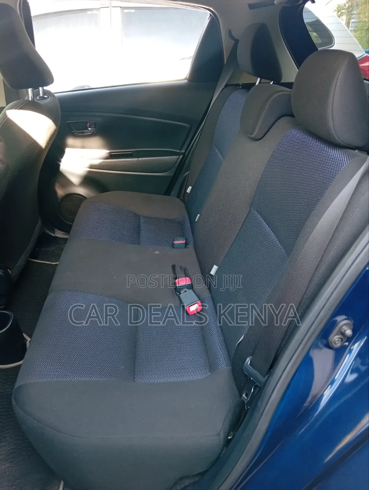 Toyota Vitz 1.0 FWD 5dr 2017 Blue