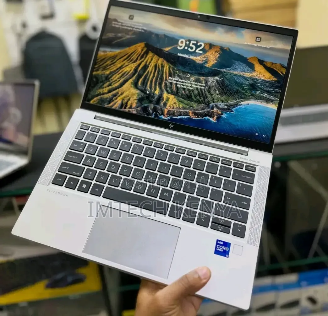 Laptop HP EliteBook 830 G8 16GB Intel Core i7 SSD 512GB