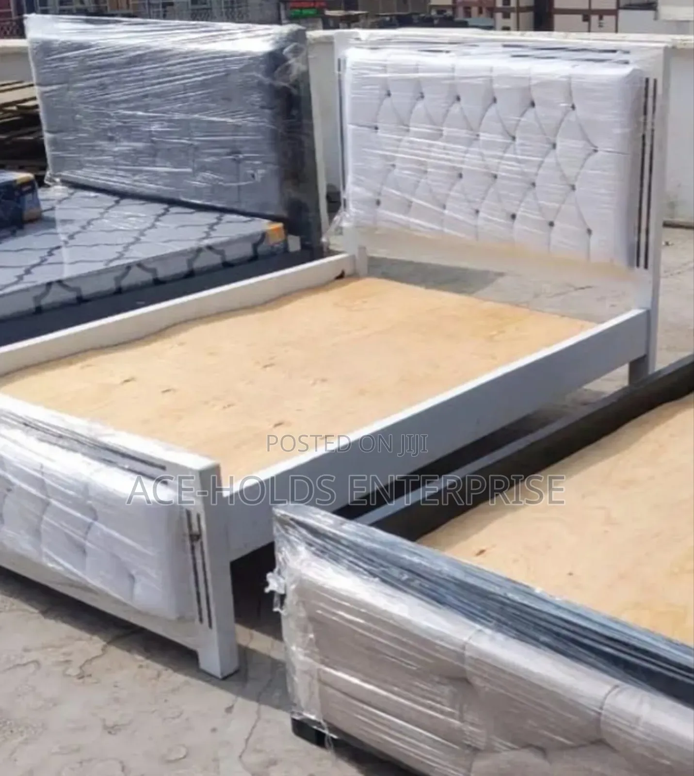 Chester Mocket King Size Bed 5*6