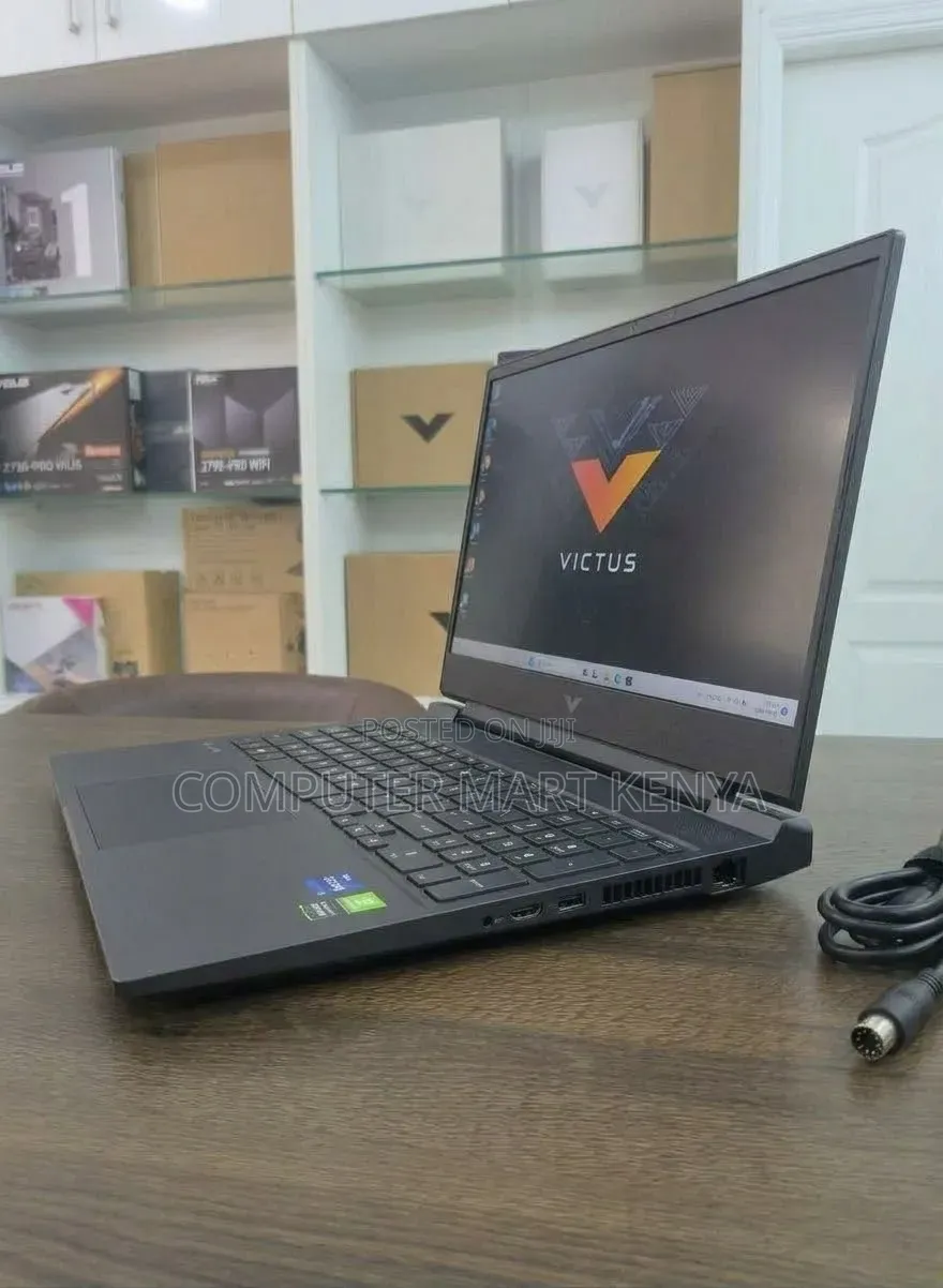 New Laptop HP Victus 15 16GB Intel Core i7 SSD 512GB