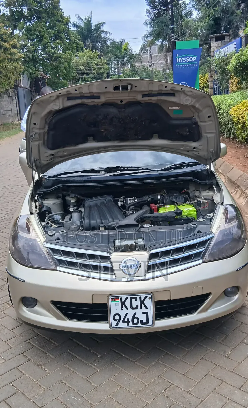 Nissan Tiida 2009 Beige