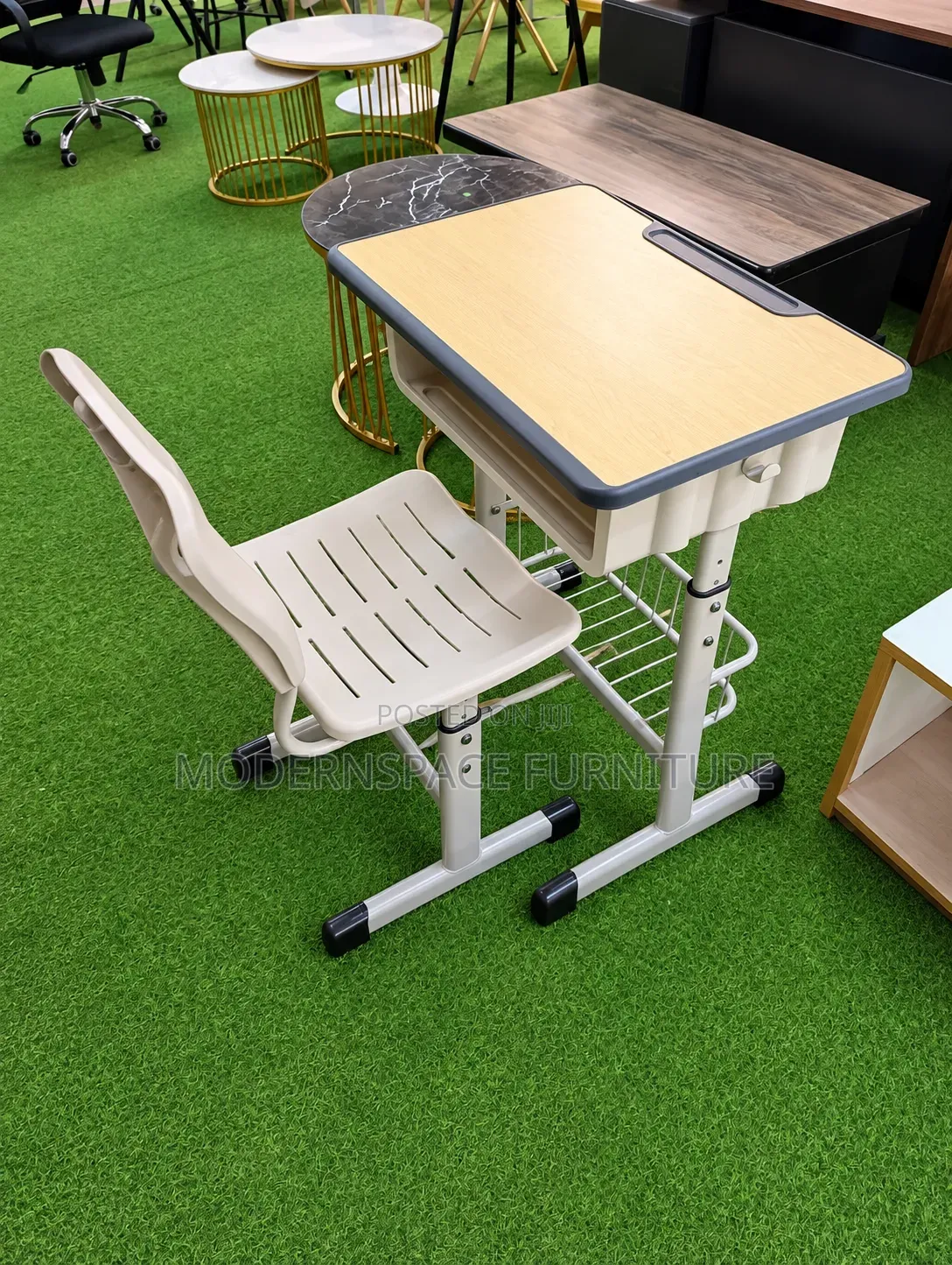 Adjustable Kid's Study Desk & Chair