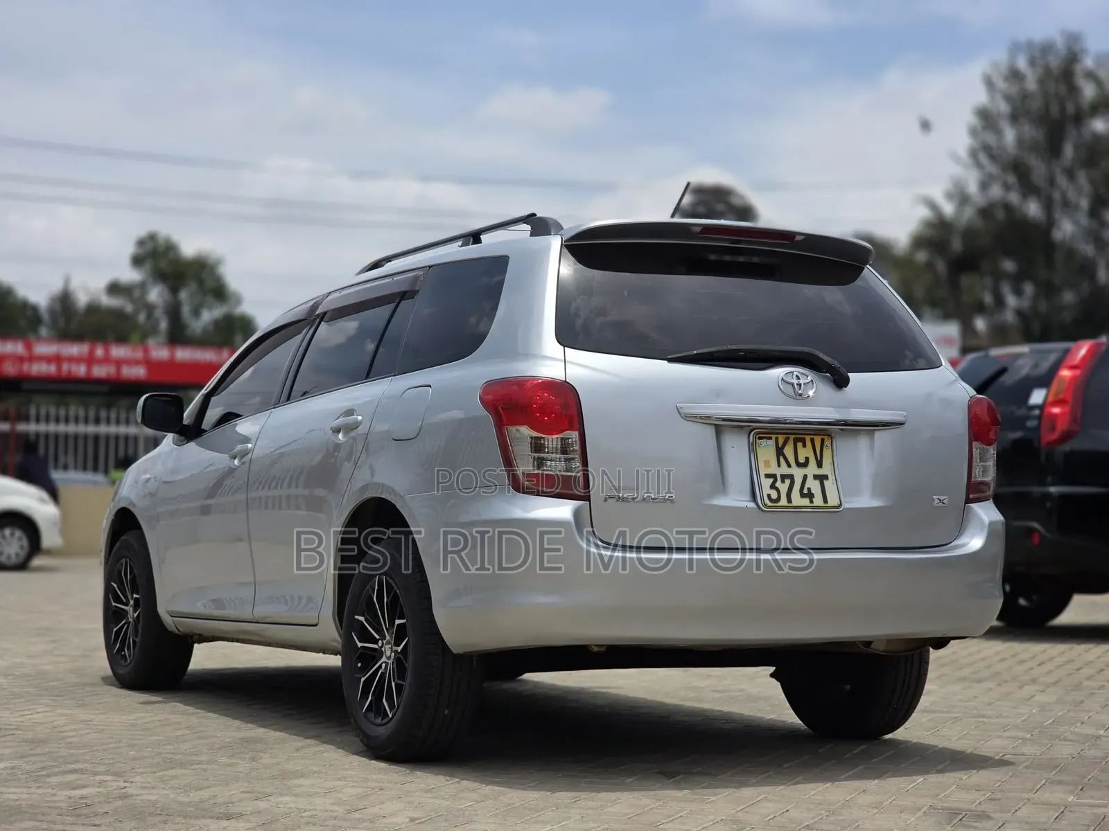 Toyota Corolla Fielder 1.5 Petrol FWD 2012