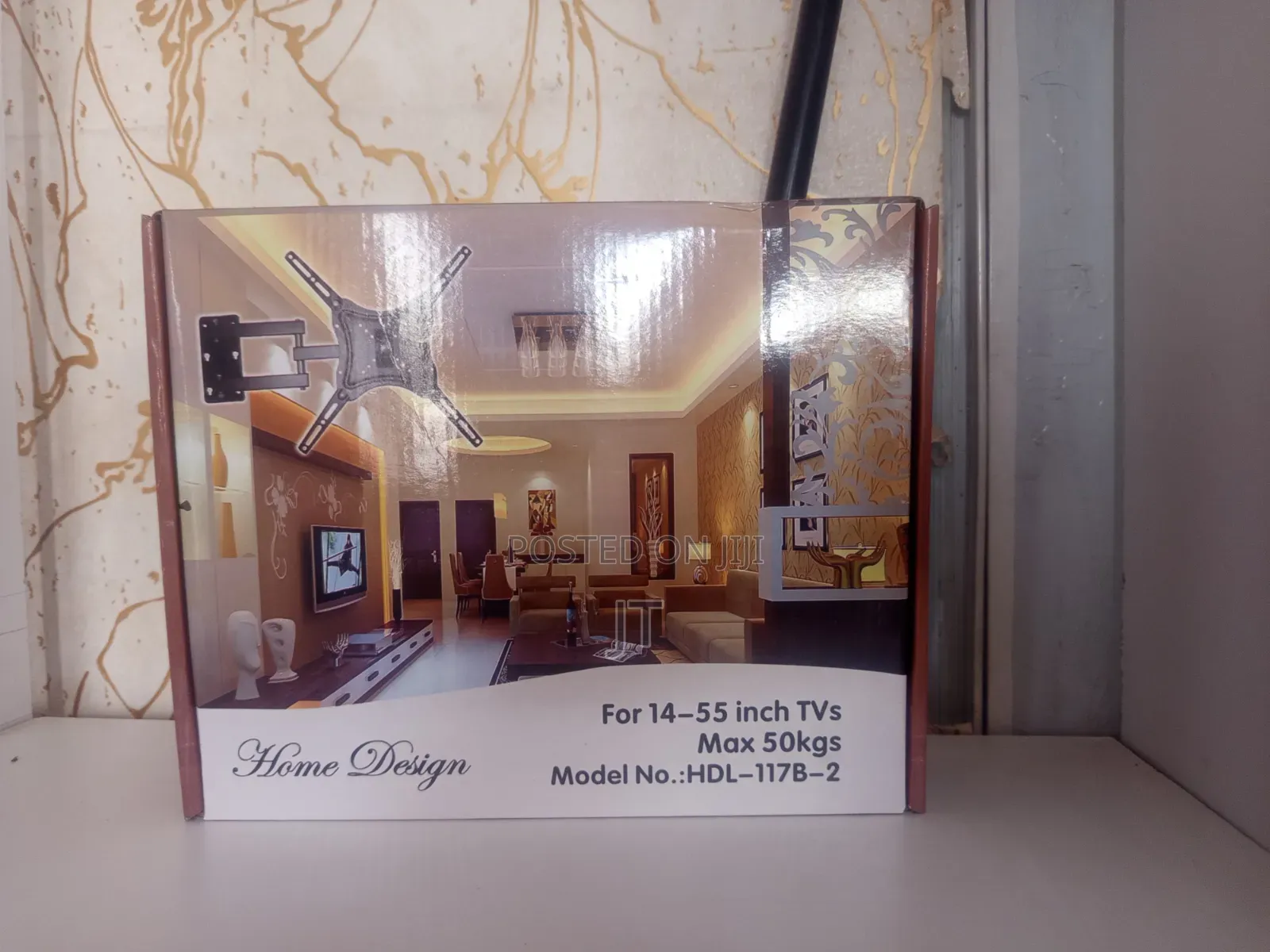 Home Design Full Motion TV Bracket