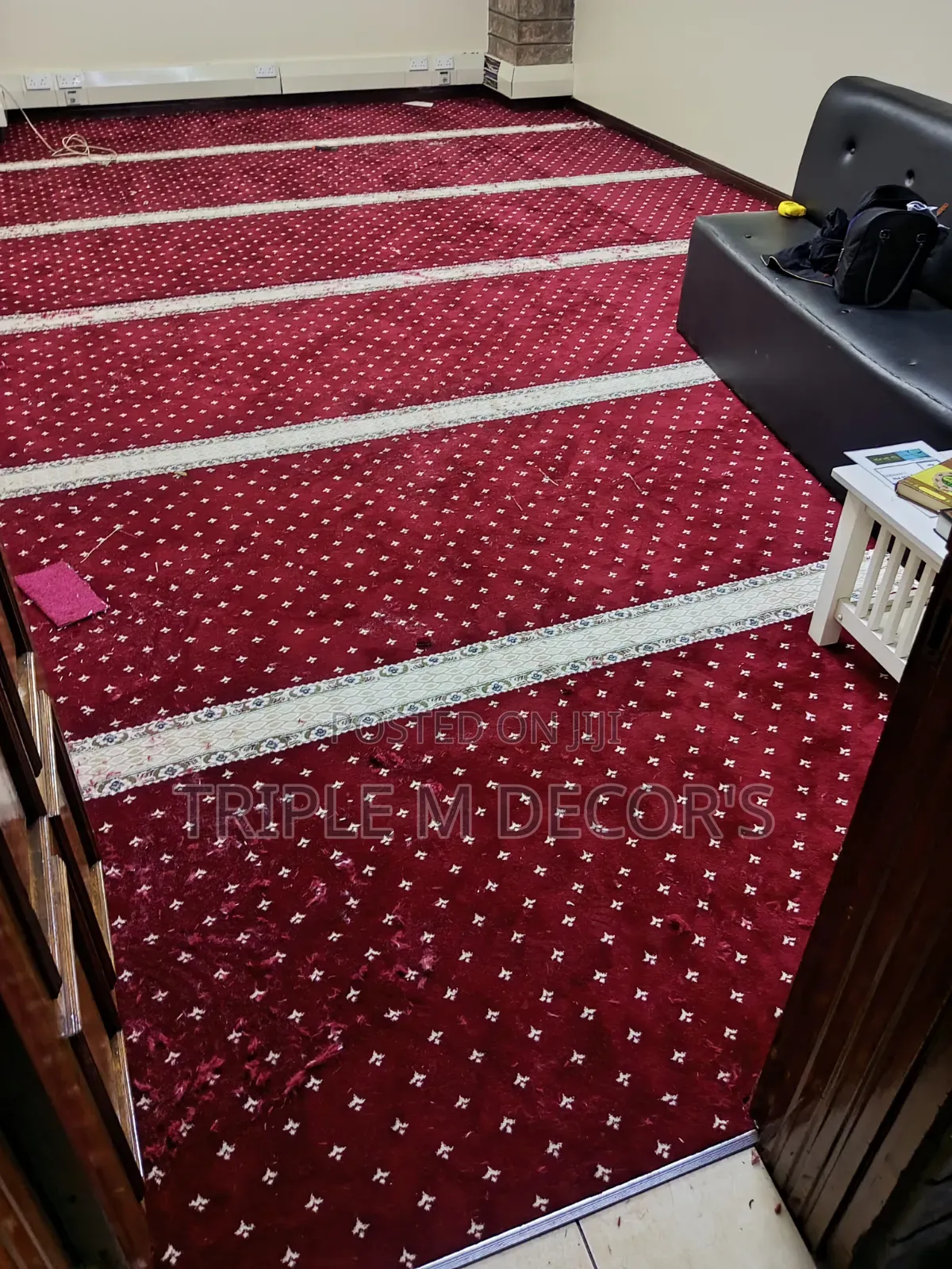 Heavy Duty Maroon Dotted Carpet for Executive Offices