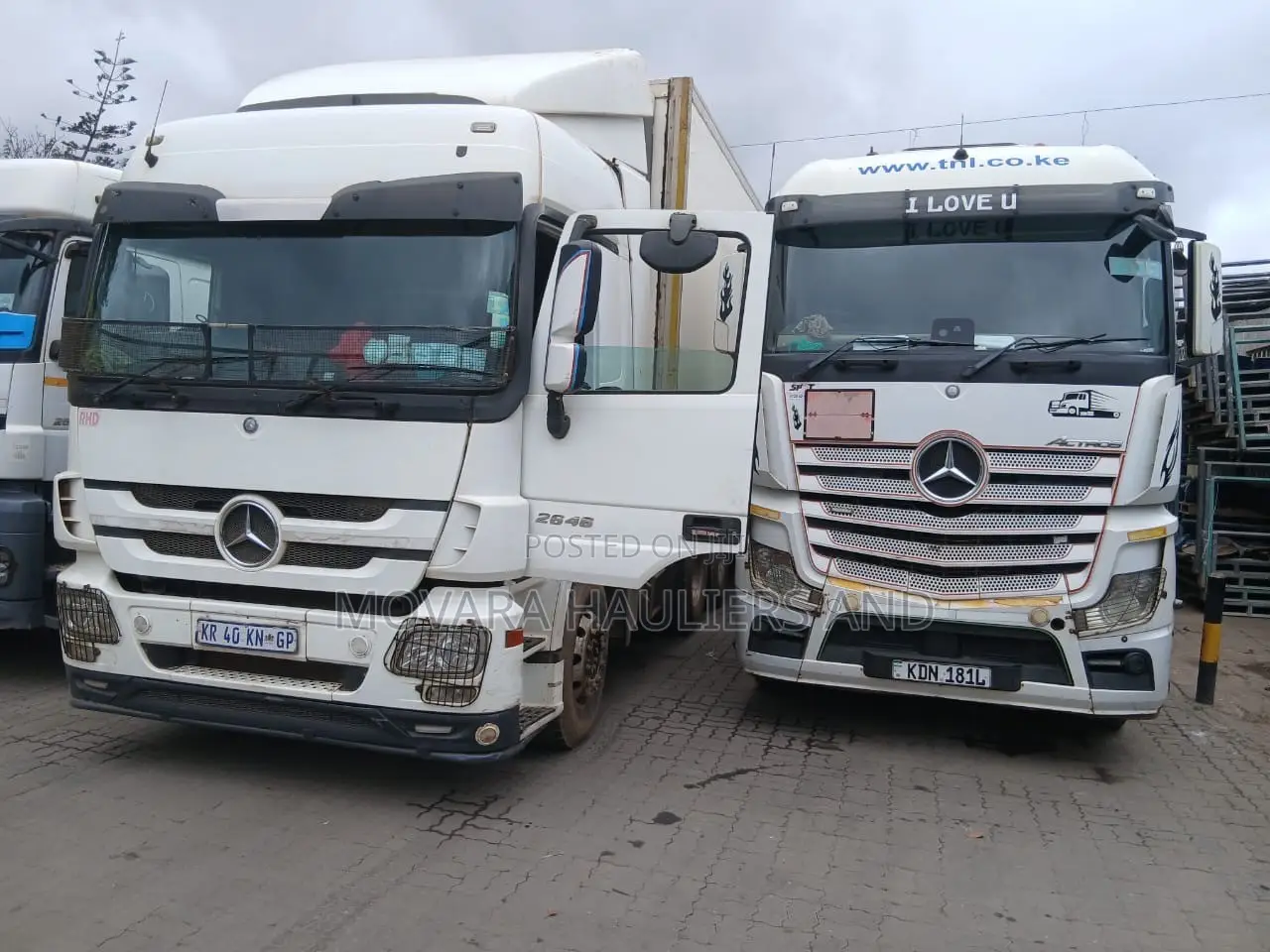 Semi-Trailer for Hauling Services